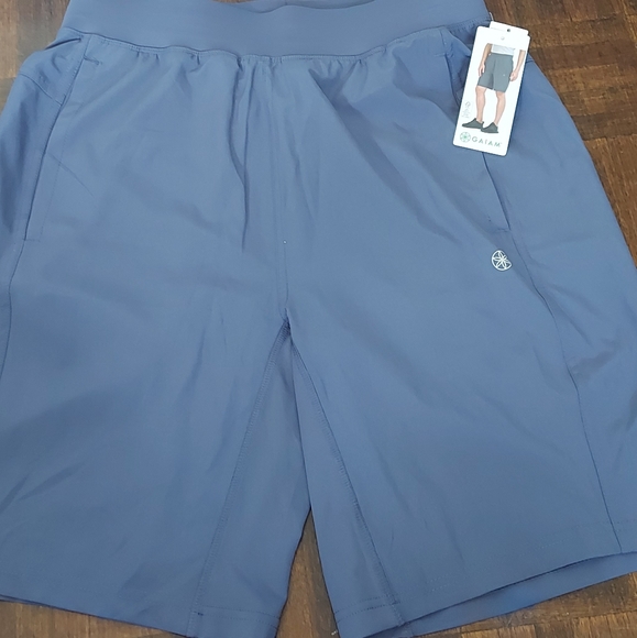 3/$20 Short - Picture 7 of 10